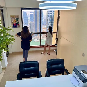 بيت شباب Berloga Capsule Jbr دبي